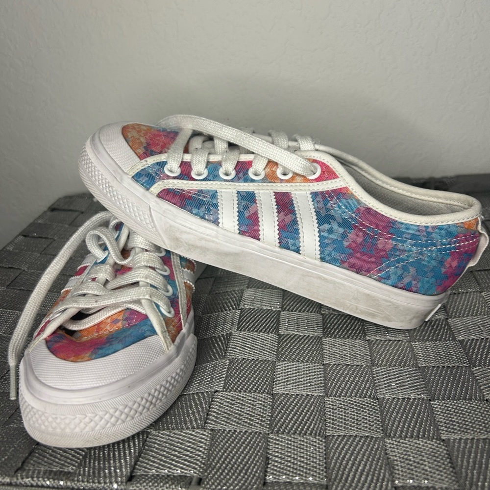 Adidas - Picture 3 of 6